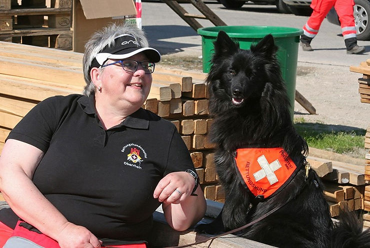 Claudia Götting mit Aska von den Fildern